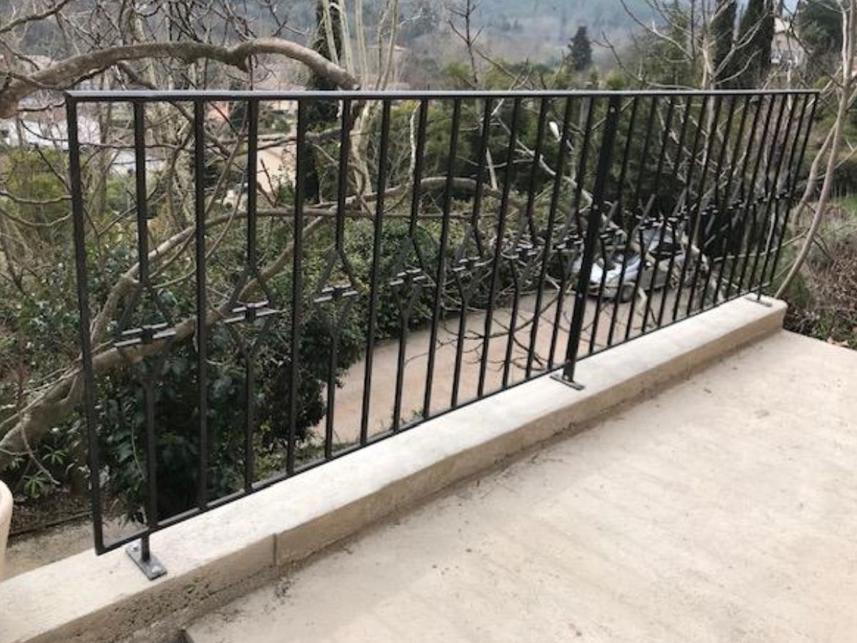 Grilles de défense et garde-corps sur mesure Hérault